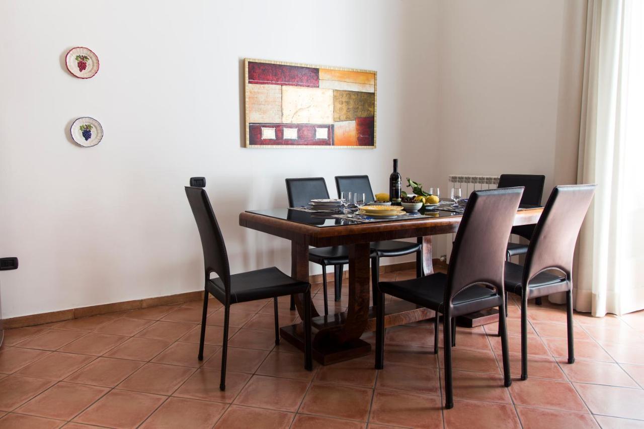 San Gregorio Luxury Apartments Наполи Екстериор снимка