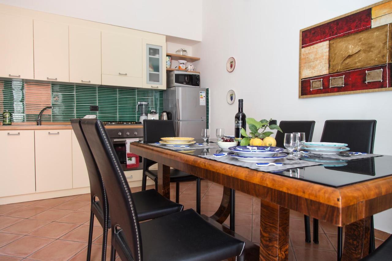 San Gregorio Luxury Apartments Наполи Екстериор снимка