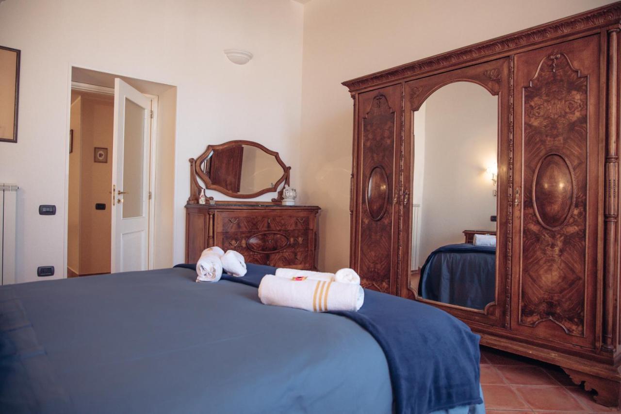 San Gregorio Luxury Apartments Наполи Екстериор снимка