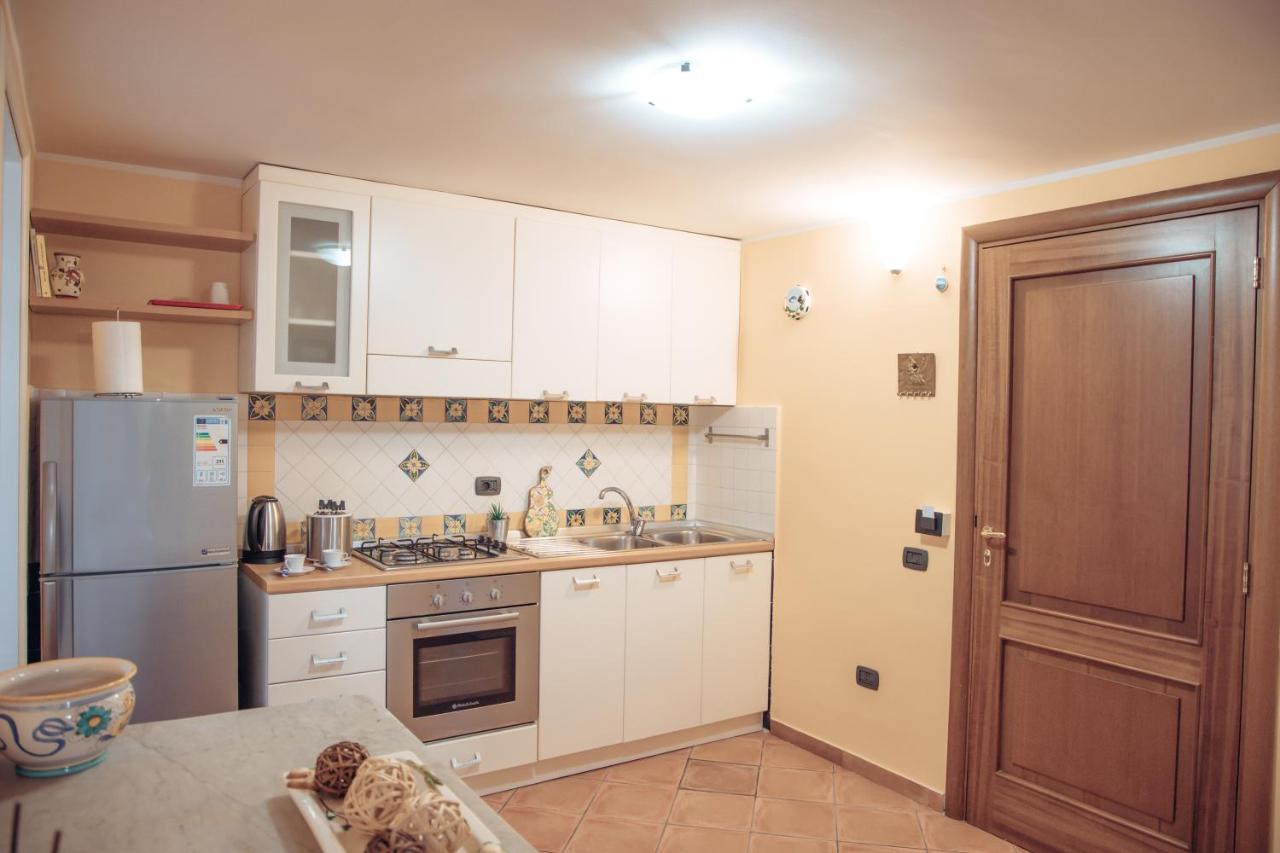 San Gregorio Luxury Apartments Наполи Екстериор снимка