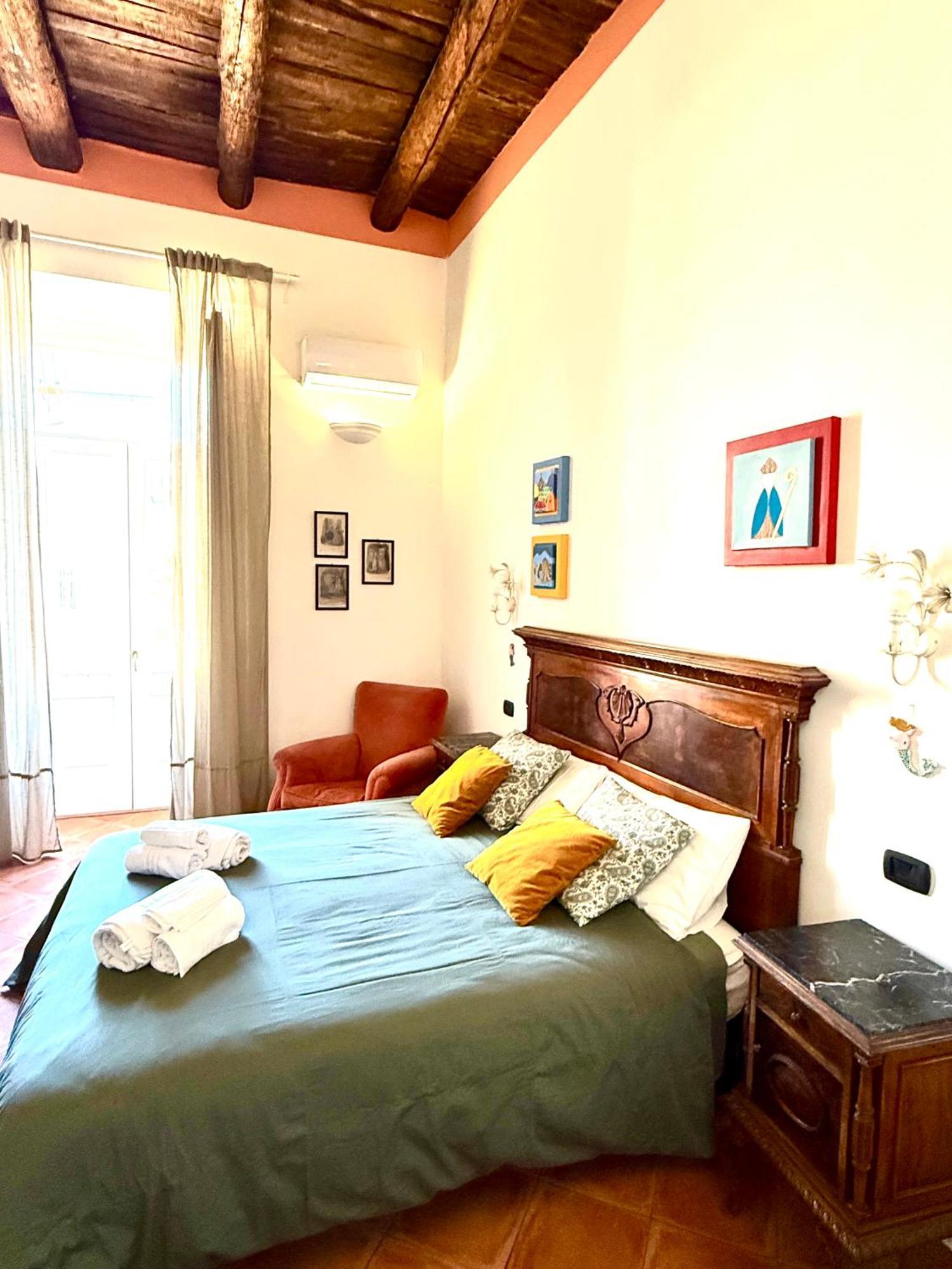 San Gregorio Luxury Apartments Наполи Екстериор снимка